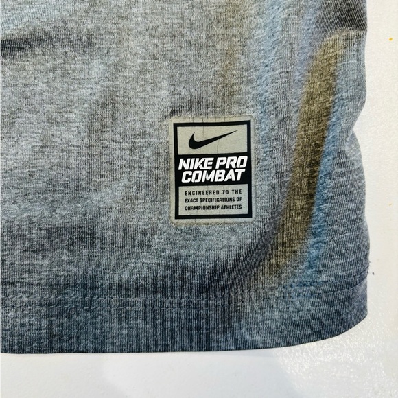 Nike Men's Short Sleeve Gray Performance Tee size Extra Large - Picture 8 of 8